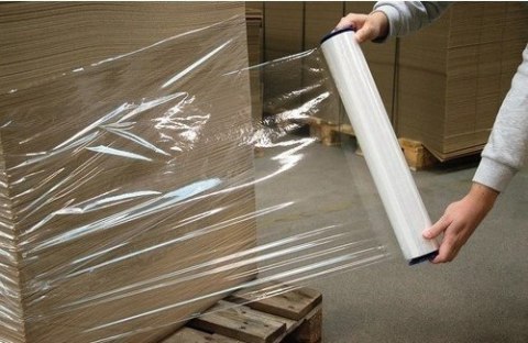 Folia stretch transparentna 1,2 kg - 1,1 kg netto - 21 mikronów - mocna Folia stretch transparentna 1,2 kg - 1,1 kg netto - 21 mikronów - mocna